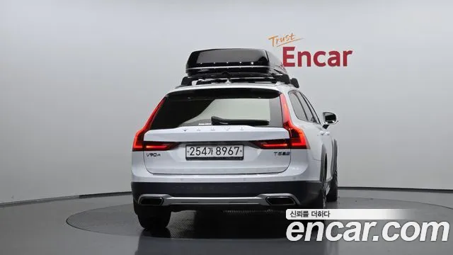 Volvo V90 2020 thumb 4