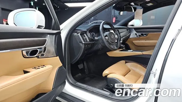 Volvo V90 2020 thumb 10