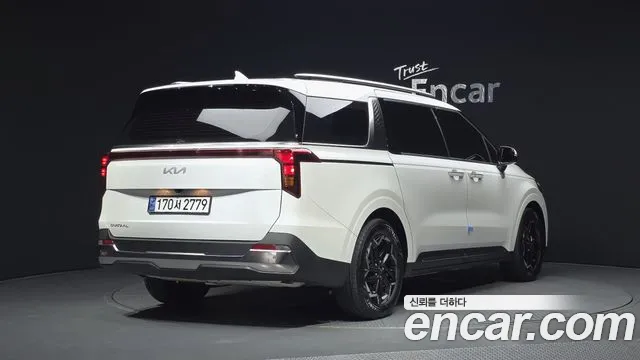 Kia Carnival 2024 thumb 2