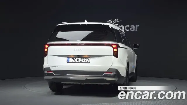 Kia Carnival 2024 thumb 4