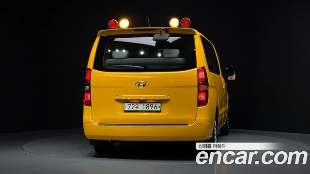 Hyundai Starex 2017 thumb 4