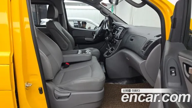 Hyundai Starex 2017 thumb 11