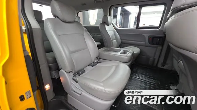 Hyundai Starex 2017 thumb 12