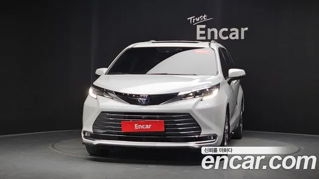 Toyota Sienna 2022 thumb 2
