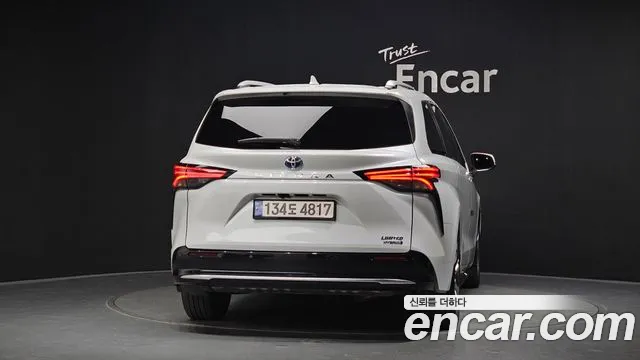 Toyota Sienna 2022 thumb 3