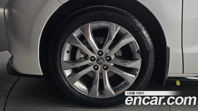 Toyota Sienna 2022 thumb 4
