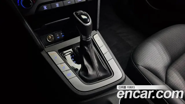 Hyundai Avante 2017 thumb 9