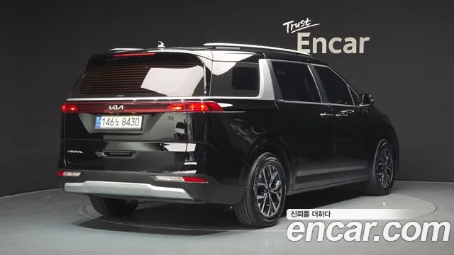 Kia Carnival 2021 thumb 2
