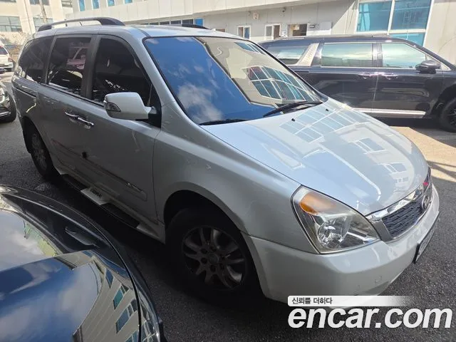 Kia Carnival 2013 thumb 3