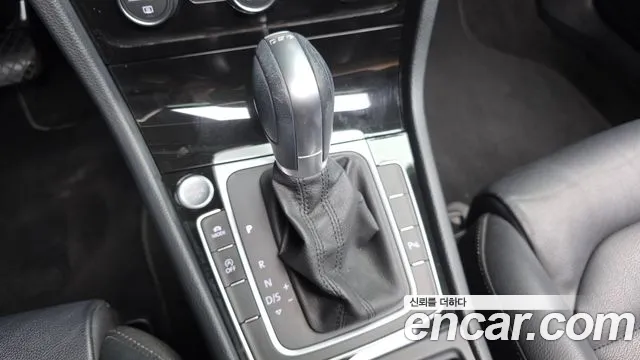 Volkswagen Golf Sportsvan 2016 thumb 9