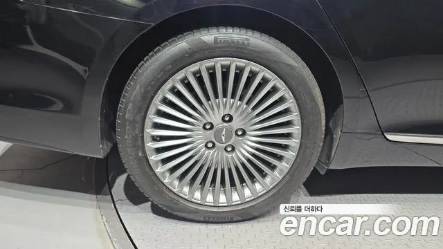 Genesis G80 2016 thumb 5