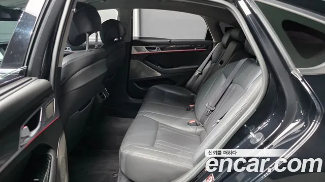 Genesis G80 2016 thumb 12