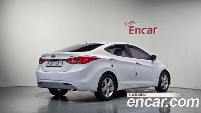 Hyundai Avante 2013 thumb 2