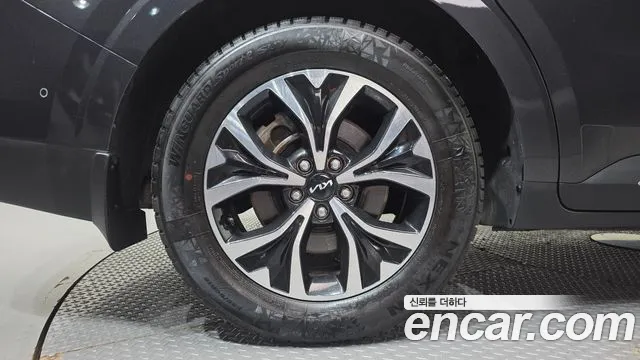 Kia Carnival 2023 thumb 5