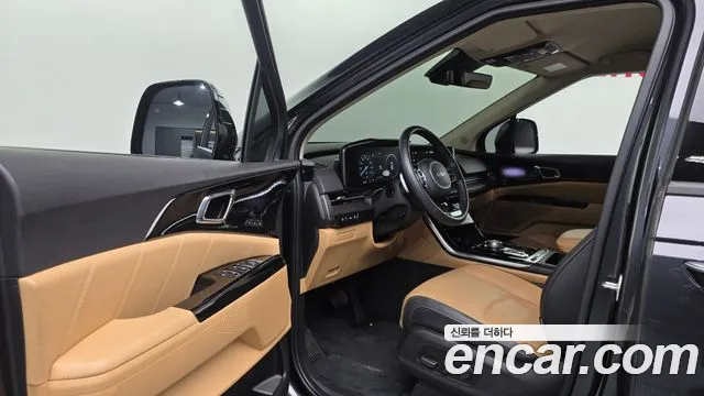 Kia Carnival 2023 thumb 10
