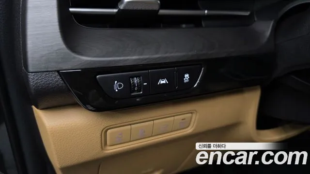 Kia Carnival 2023 thumb 12