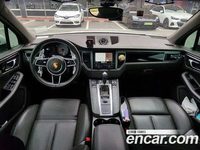 Porsche Macan 2015 thumb 7