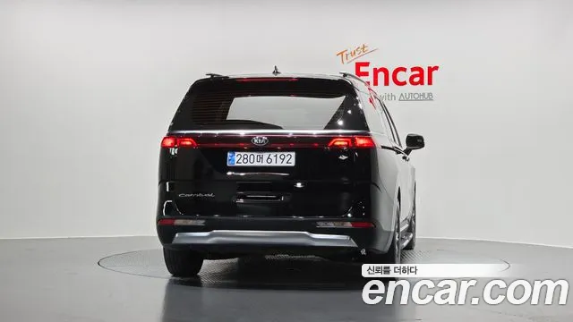 Kia Carnival 2021 thumb 4