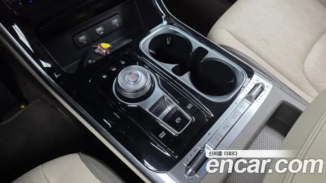 Kia Carnival 2021 thumb 9