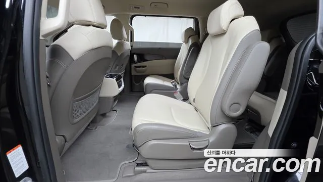 Kia Carnival 2021 thumb 12