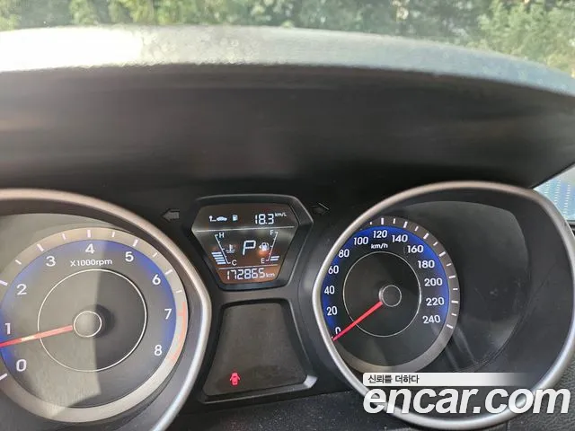 Hyundai Avante 2013 thumb 8