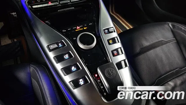 Mercedes-Benz AMG GT 2019 thumb 8