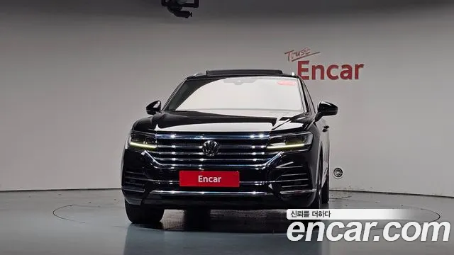 Volkswagen Touareg 2020 thumb 2
