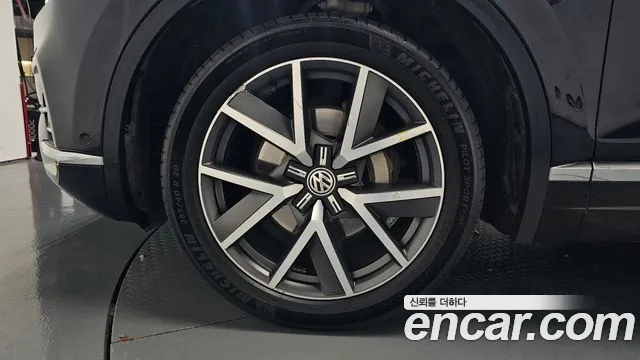 Volkswagen Touareg 2020 thumb 4