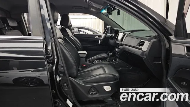 KG_Mobility_Ssangyong Rexton 2018 thumb 11