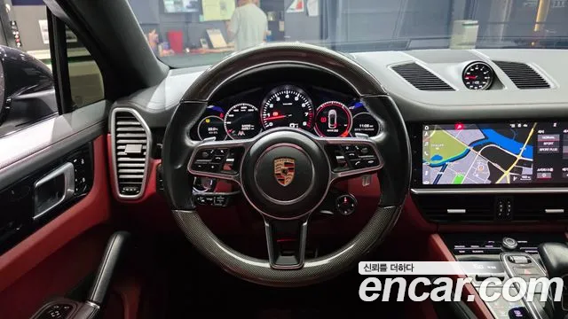Porsche Cayenne 2020 thumb 12
