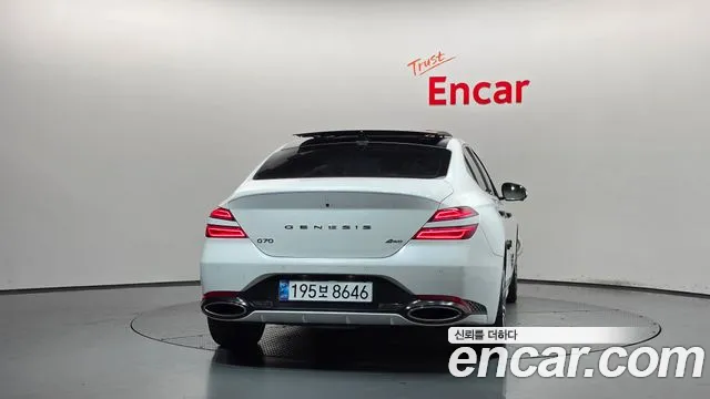 Genesis G70 2021 thumb 4
