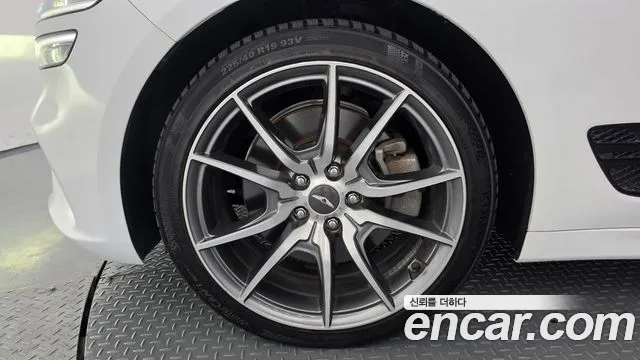 Genesis G70 2021 thumb 5