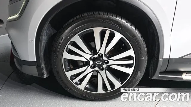 Renault-KoreaSamsung Koleos 2019 thumb 5