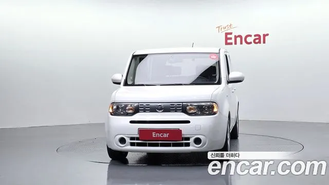 Nissan Cube 2013 thumb 3