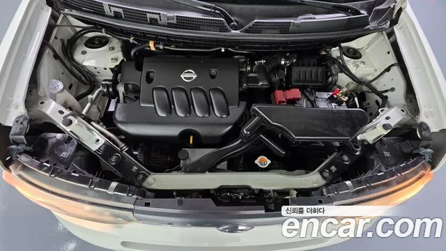 Nissan Cube 2013 thumb 6