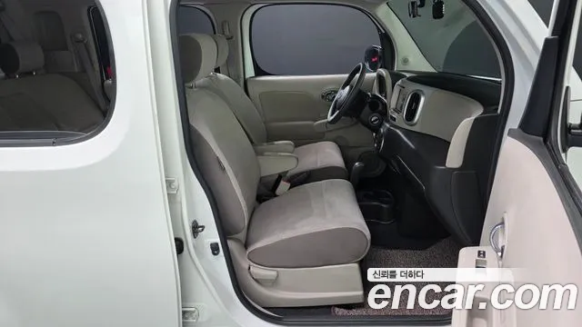 Nissan Cube 2013 thumb 11