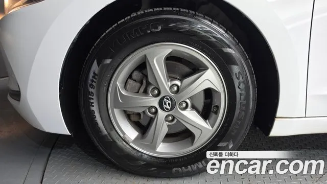 Hyundai Avante 2018 thumb 5