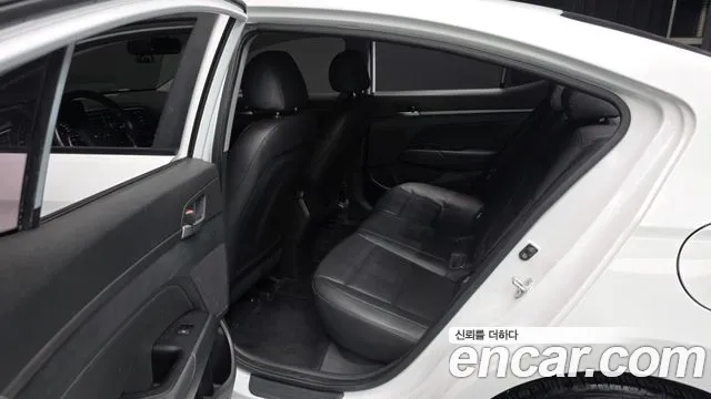 Hyundai Avante 2018 thumb 11