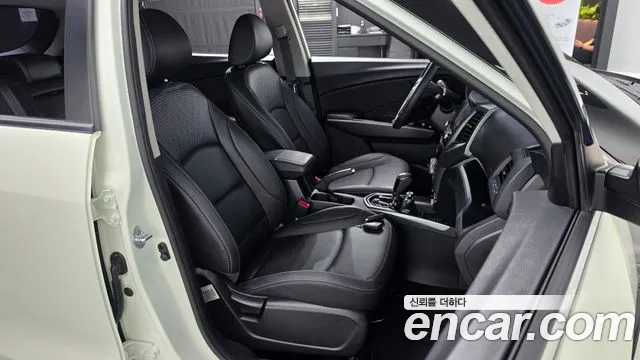 KG_Mobility_Ssangyong TIBOLI 2018 thumb 10