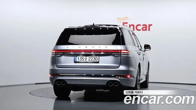 Lincoln Aviator 2022 thumb 3
