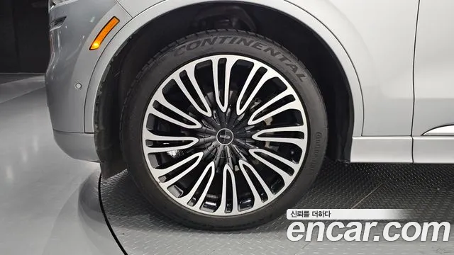 Lincoln Aviator 2022 thumb 4