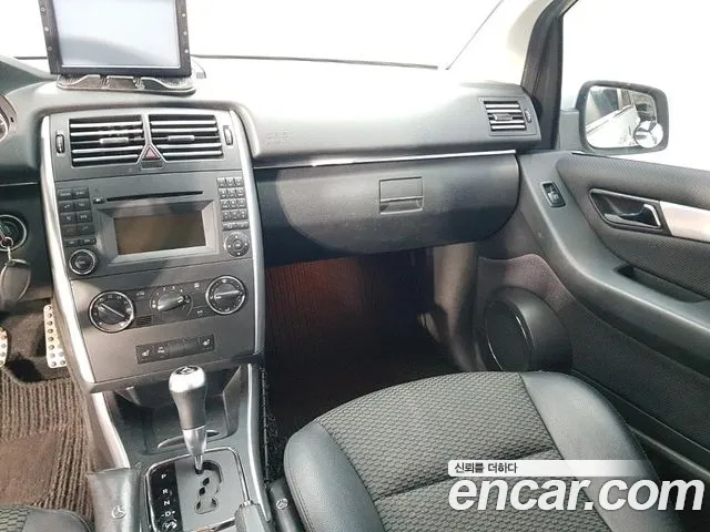 Mercedes-Benz B-Class 2011 thumb 9