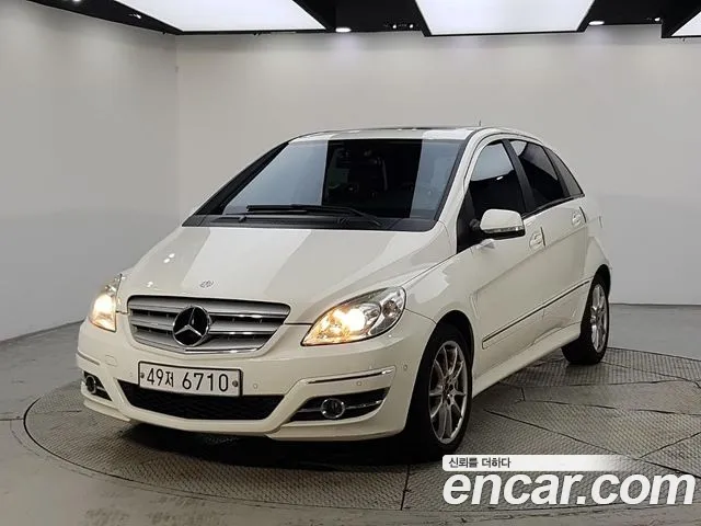 Mercedes-Benz B-Class 2011 thumb 11
