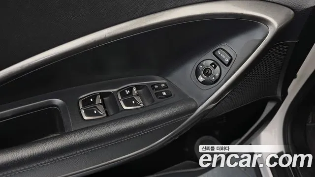 Hyundai Santa Fe 2016 thumb 11