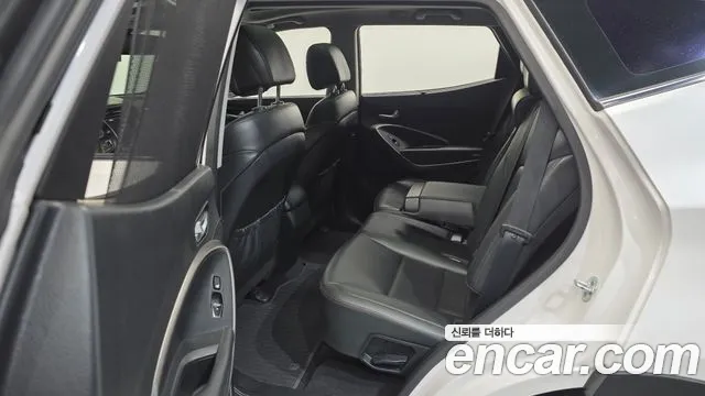 Hyundai Santa Fe 2016 thumb 12
