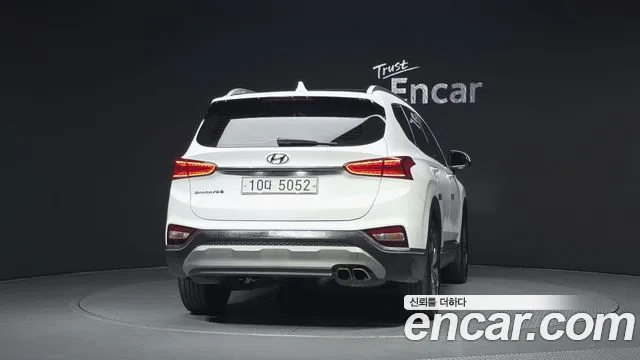 Hyundai Santa Fe 2018 thumb 4