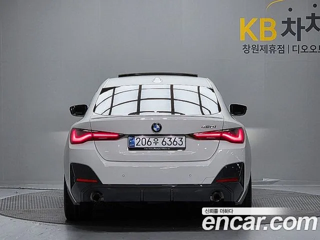 BMW 4-Series 2024 thumb 4