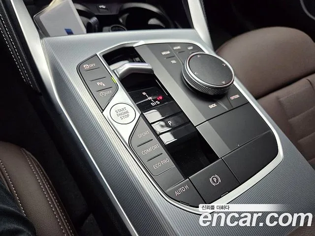 BMW 4-Series 2024 thumb 9