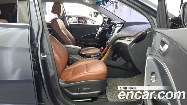 Hyundai Santa Fe 2012 thumb 11