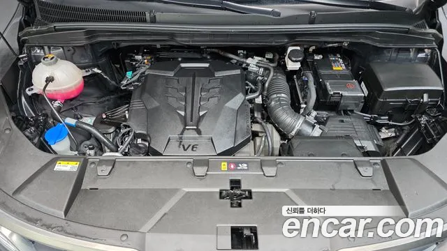 Kia Carnival 2023 thumb 6